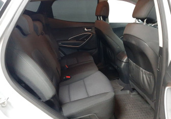 Подержанный автомобиль Hyundai Santa Fe 2013 года (11 фото)