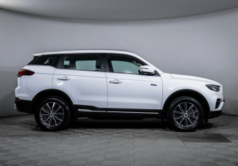 Подержанный автомобиль Geely Atlas Pro 2024 года (4 фото)