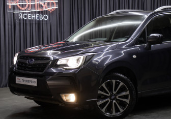 Подержанный автомобиль Subaru Forester Suv 2017 года (22 фото)