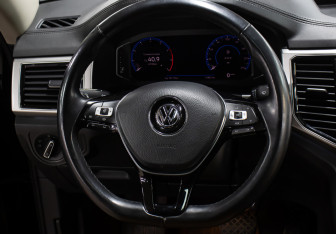 Подержанный автомобиль Volkswagen Teramont 2019 года (20 фото)