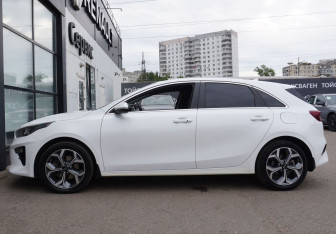 Подержанный автомобиль Kia Ceed Hatchback 2018 года (8 фото)
