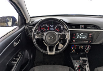 Подержанный автомобиль Kia Rio Hatchback 2021 года (21 фото)