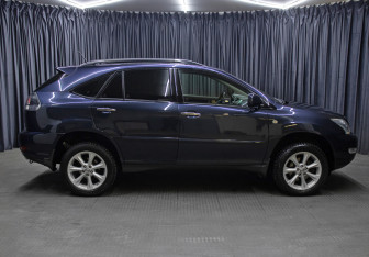 Подержанный автомобиль Lexus RX 2008 года (4 фото)