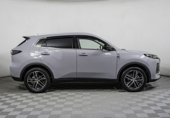 Подержанный автомобиль Changan UNI-S 2024 года (4 фото)