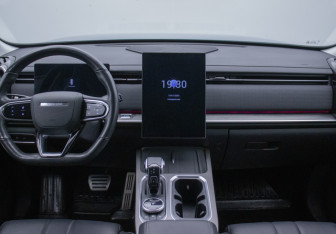 Подержанный автомобиль Jaecoo J7 2023 года (14 фото)