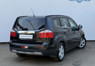 Подержанный автомобиль Chevrolet Orlando 2012 года (5 фото)