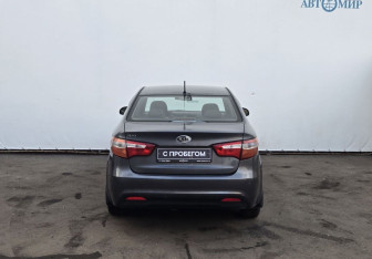 Подержанный автомобиль Kia Rio Sedan 2014 года (7 фото)