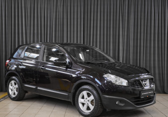 Подержанный автомобиль Nissan Qashqai 2012 года (3 фото)