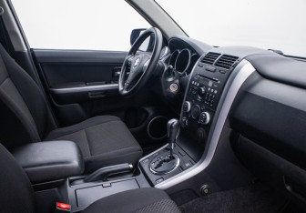 Подержанный автомобиль Suzuki Grand Vitara 2008 года (9 фото)
