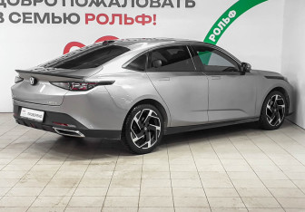 Подержанный автомобиль Changan Lamore 2023 года (4 фото)