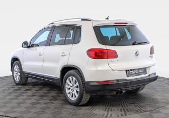 Подержанный автомобиль Volkswagen Tiguan 2012 года (7 фото)