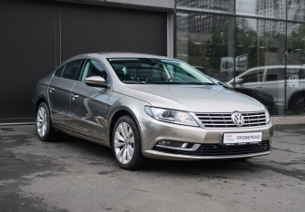Подержанный автомобиль Volkswagen Passat CC 2012 года (3 фото)