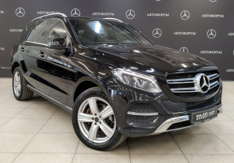 Подержанный автомобиль Mercedes-Benz GLE 2018 года (3 фото)