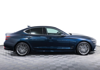 Подержанный автомобиль Genesis G70 2021 года (4 фото)