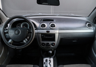 Подержанный автомобиль Chevrolet Lacetti Hatchback 2011 года (9 фото)