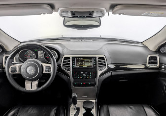 Подержанный автомобиль Jeep Grand Cherokee 2012 года (14 фото)