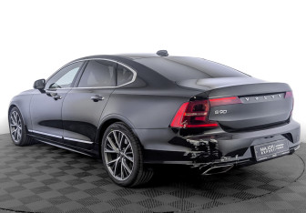Подержанный автомобиль Volvo S90 2020 года (7 фото)