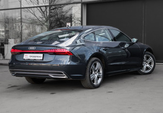 Подержанный автомобиль Audi A7 2019 года (5 фото)
