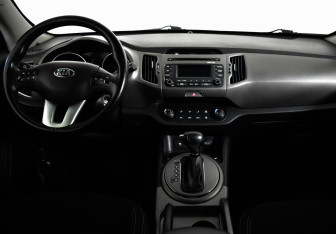 Подержанный автомобиль Kia Sportage 2014 года (8 фото)