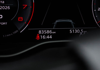 Подержанный автомобиль Audi Q5 2021 года (11 фото)
