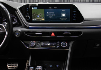 Подержанный автомобиль Hyundai Sonata 2020 года (15 фото)