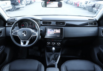 Подержанный автомобиль Renault Arkana 2019 года (12 фото)