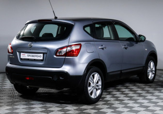 Подержанный автомобиль Nissan Qashqai 2010 года (5 фото)