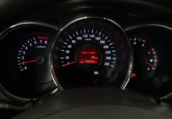 Подержанный автомобиль Kia Optima Sedan 2011 года (12 фото)