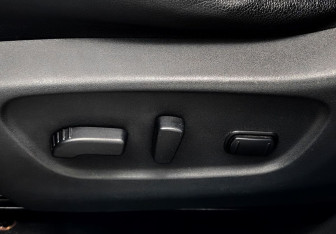 Подержанный автомобиль Nissan X-Trail 2017 года (20 фото)