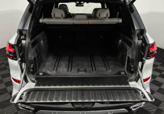 Подержанный автомобиль BMW X5 2025 года (9 фото)