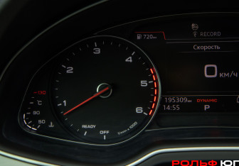 Подержанный автомобиль Audi Q7 2016 года (10 фото)