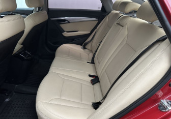 Подержанный автомобиль Hyundai i40 Sedan 2016 года (10 фото)