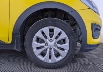 Подержанный автомобиль Kia Rio Hatchback 2020 года (11 фото)