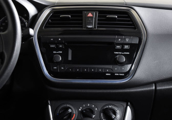 Подержанный автомобиль Suzuki SX4 Hatchback 2019 года (13 фото)