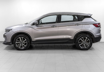 Подержанный автомобиль Geely Coolray 2022 года (8 фото)