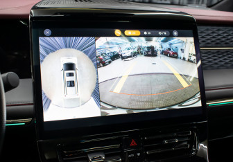 Подержанный автомобиль GAC M8 2023 года (23 фото)