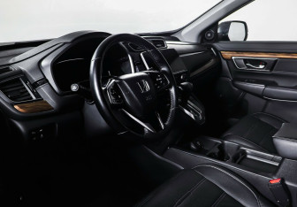 Подержанный автомобиль Honda CR-V 2019 года (13 фото)