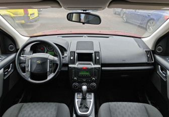 Подержанный автомобиль Land Rover Freelander 2008 года (11 фото)