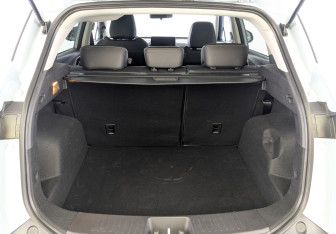 Подержанный автомобиль Москвич 3е 2023 года (10 фото)