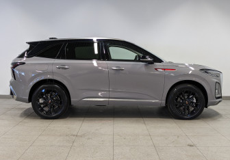 Новый Hongqi HS3 2024 (4 фото)