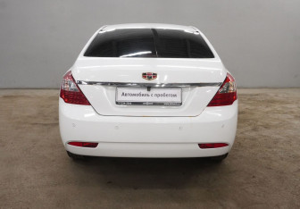 Подержанный автомобиль Geely Emgrand EC7 Sedan 2013 года (6 фото)