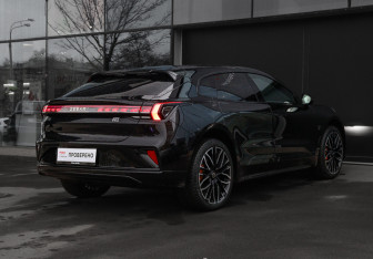 Подержанный автомобиль Zeekr 001 2024 года (5 фото)