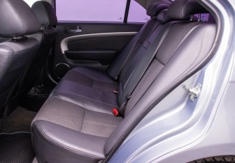 Подержанный автомобиль Chevrolet Epica 2011 года (11 фото)