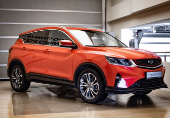Подержанный автомобиль Geely Coolray 2020 года (3 фото)