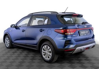 Подержанный автомобиль Kia Rio Hatchback 2021 года (7 фото)