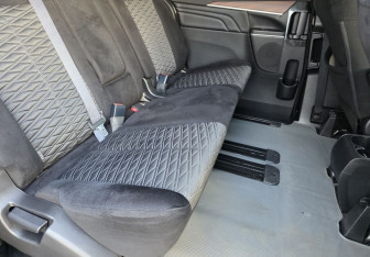 Подержанный автомобиль Mitsubishi Delica D:5 2019 года (10 фото)