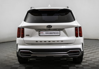 Подержанный автомобиль Kia Sorento 2021 года (6 фото)