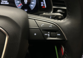 Подержанный автомобиль Audi Q8 2019 года (18 фото)