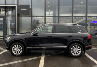 Подержанный автомобиль Volkswagen Touareg 2015 года (4 фото)