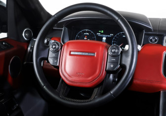 Подержанный автомобиль Land Rover Range Rover Sport 2016 года (14 фото)